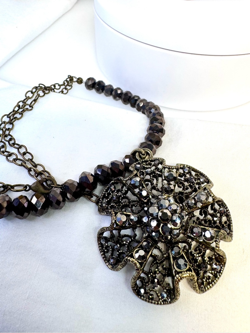 Antique-Inspired Gunmetal Floral Pendant Necklace - Women Jewelry